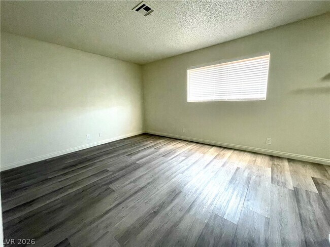 Building Photo - 5187 Greene Ln