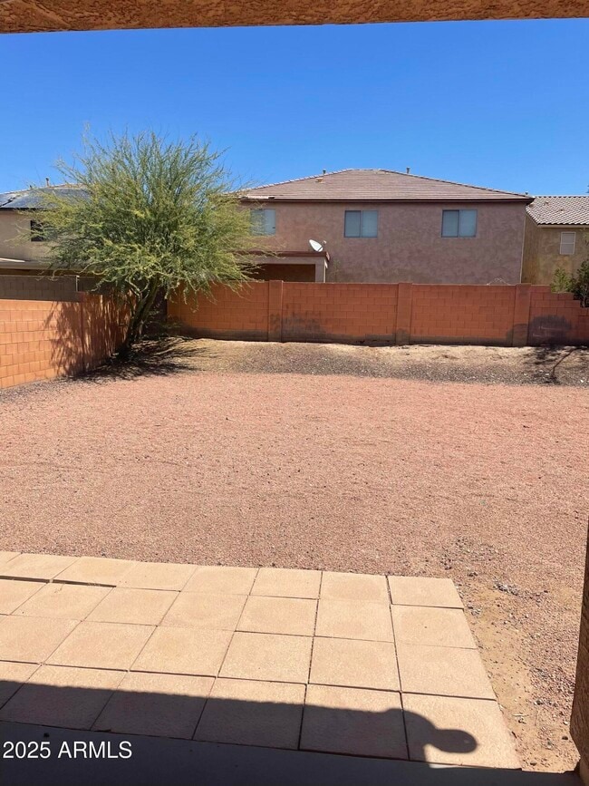Building Photo - 30254 W Earll Dr