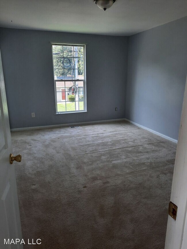 Building Photo - 3 br, 2.5 bath House - 420 Dorsey