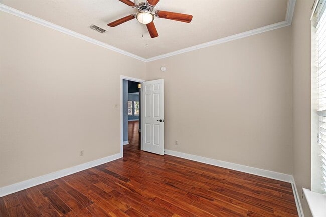 Building Photo - 128 Mockingbird Ln