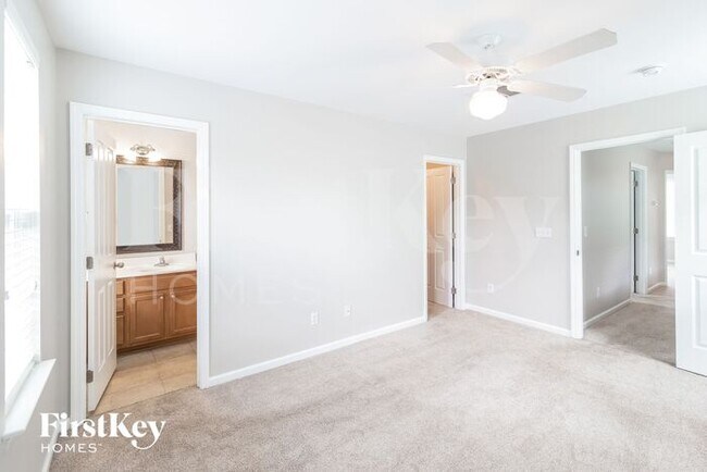 Building Photo - 429 Verbena Ave