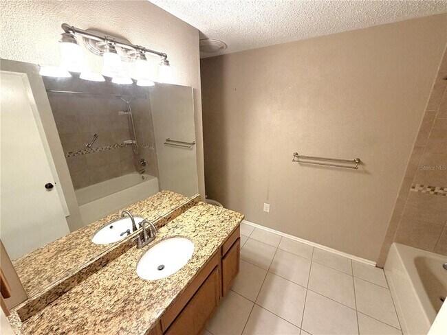 Building Photo - 309 Buttonwood Dr