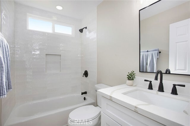 Building Photo - 757 S Brea Blvd