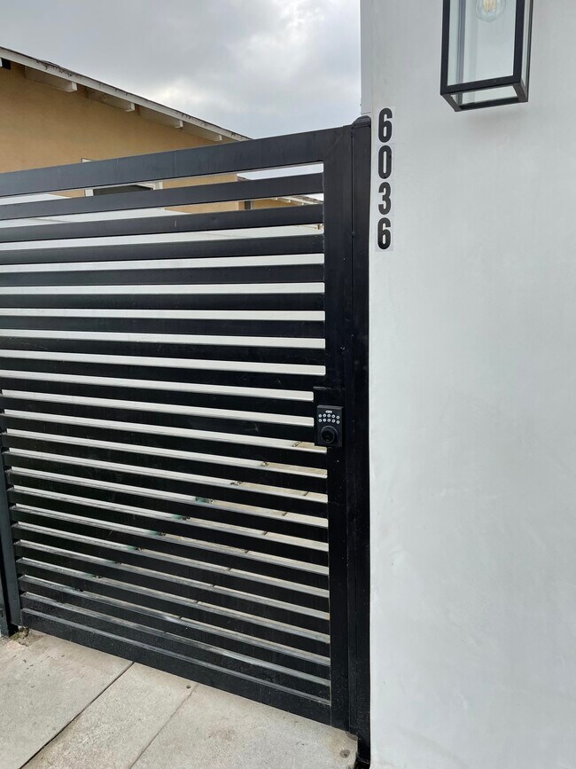 Private keypad entrance - 6038 W 75th St