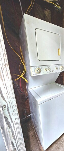 Building Photo - 4305 Polk St