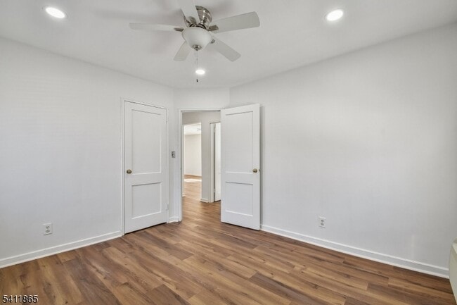 Building Photo - 16 Troy Dr