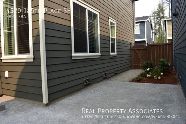 Building Photo - 4520 185th Pl SE