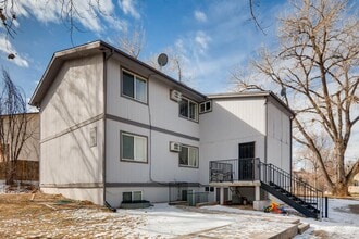 Building Photo - 2 Bedroom Apartment Available Near Regis!