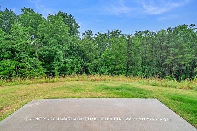 Building Photo - Stunning 4-BR Home on Wooded Cul-De-Sac Lot in Brightwater – Minutes from Rivergate!