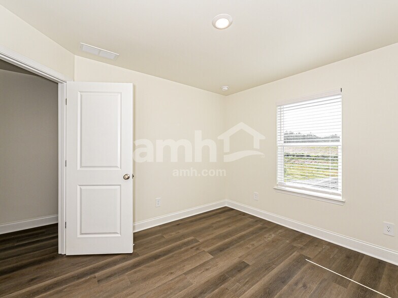 Building Photo - 3316 Emzy Dr