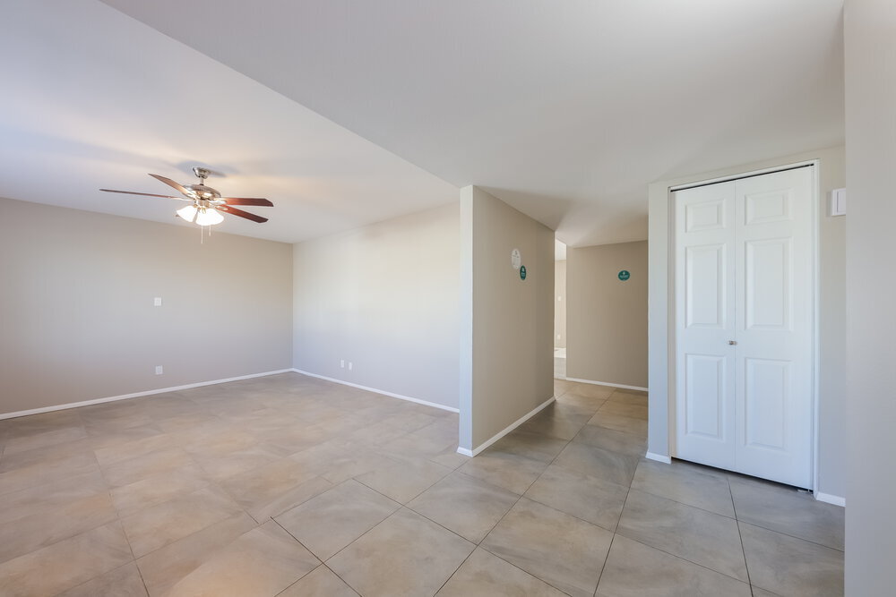 Building Photo - 14009 N 42nd Dr