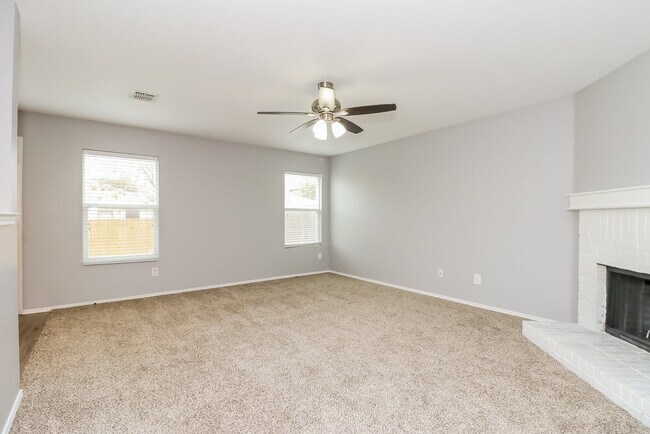 Building Photo - 937 Stone Chapel Way