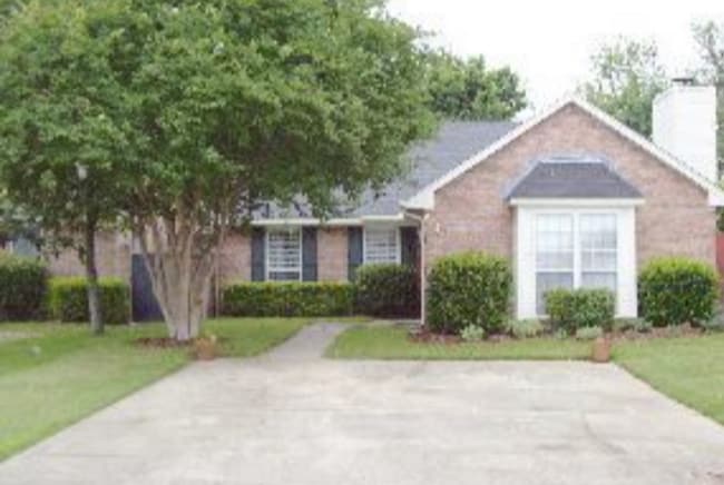 Primary Photo - 6017 Bolingbrook Dr