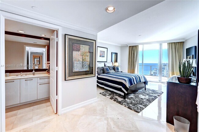 Building Photo - 3101 S Ocean Dr