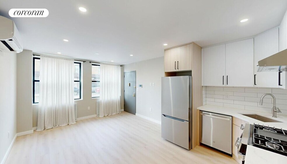 Building Photo - 587 3rd Ave