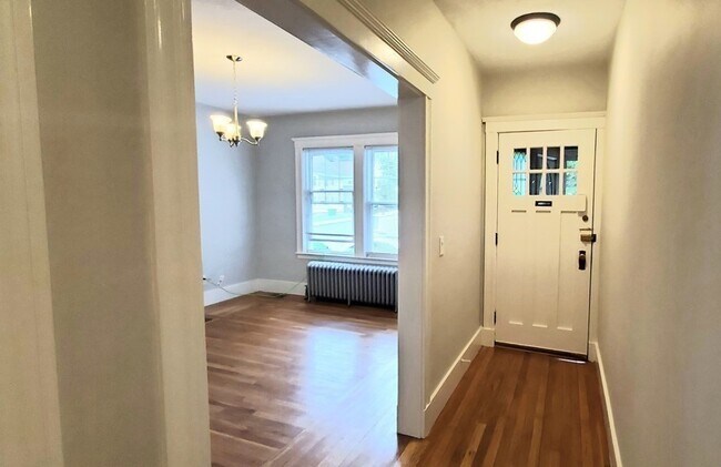 Building Photo - 163 Tremont St