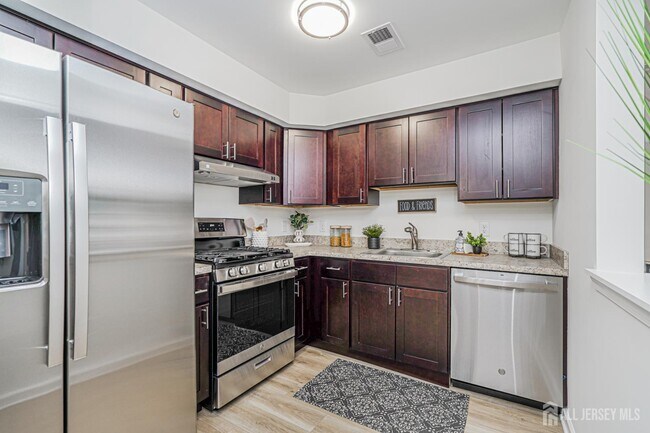 Building Photo - 1227 Waterford Dr