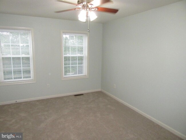 Building Photo - 141 Mill House Dr