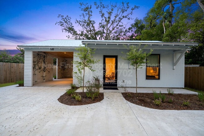 Building Photo - 581 Hazel St