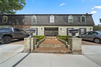 Building Photo - 3402 Garrott St