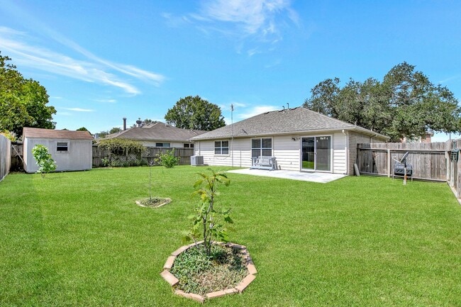 Building Photo - 18234 Drum Heller Ln