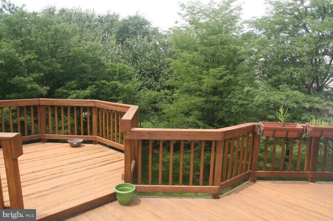 Building Photo - 20925 Cheyenne Terrace