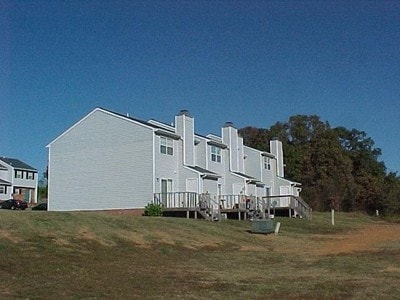 Building Photo - Stirrup Creek Apartments