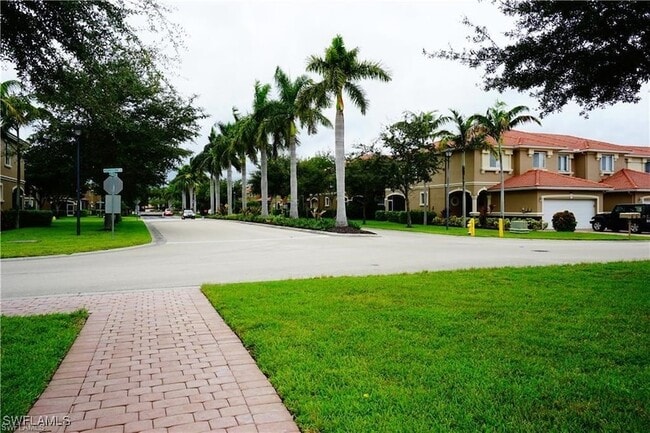 Building Photo - 9774 Roundstone Cir
