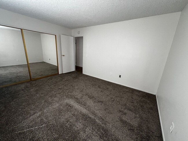 Building Photo - 73774 Cactus Dr