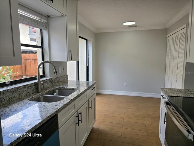 Building Photo - 1600 Little Falls Cir