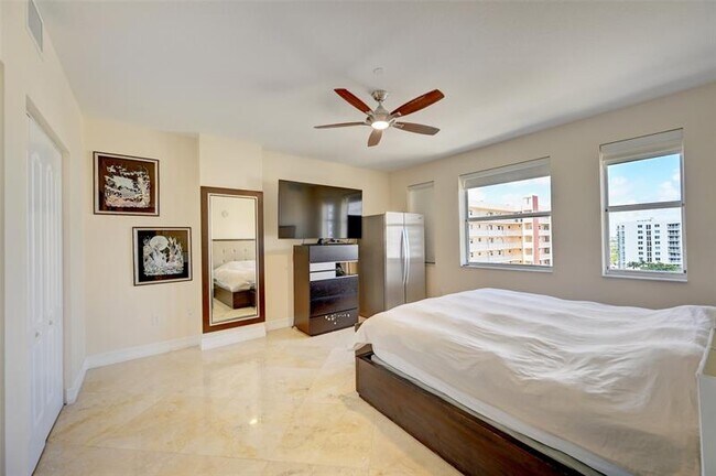 Building Photo - 1395 S Ocean Blvd