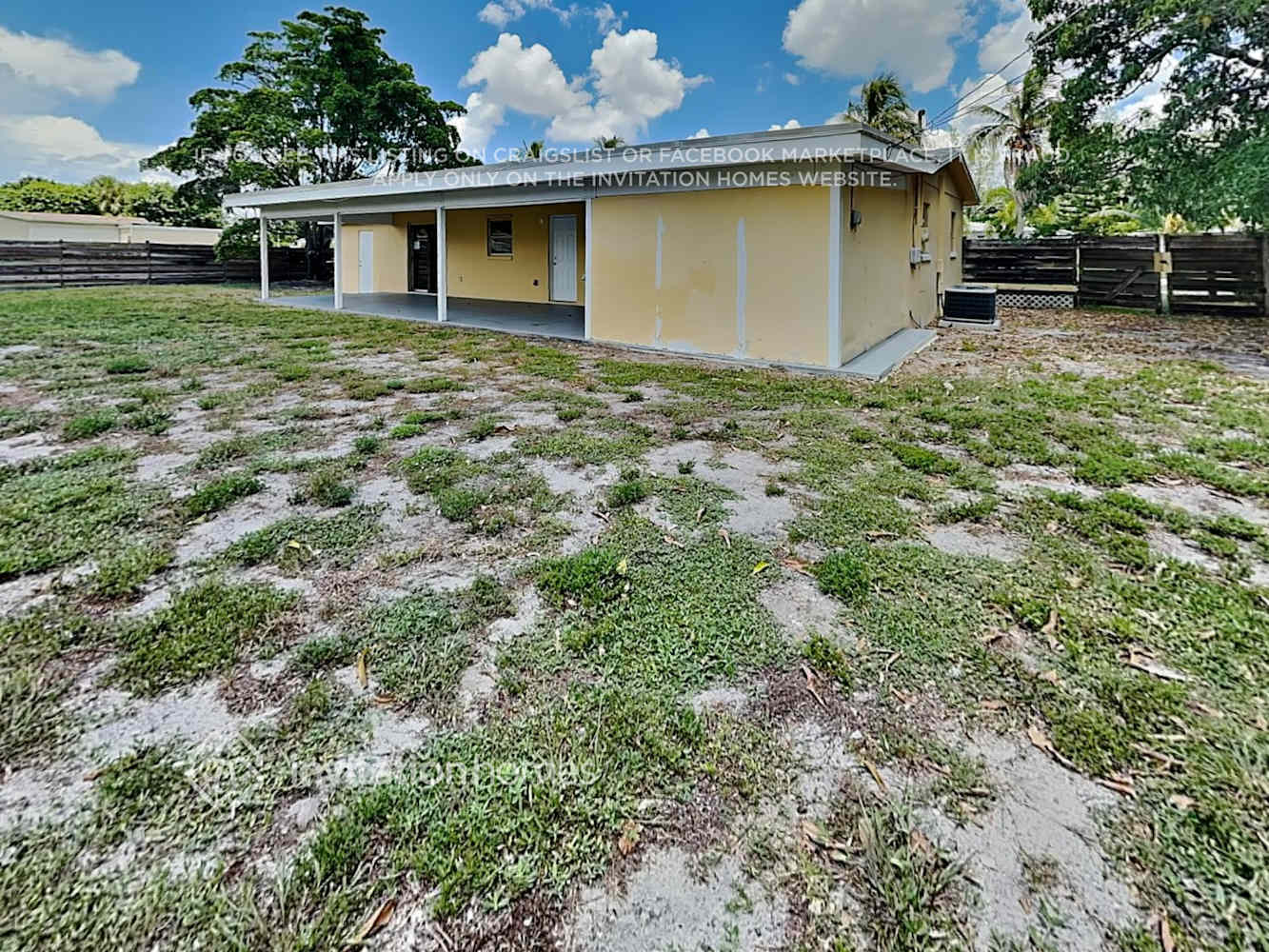 Building Photo - 364 Henthorne Dr
