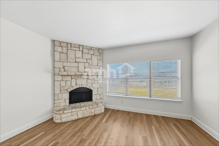 Building Photo - 1009 Atlanta Dr