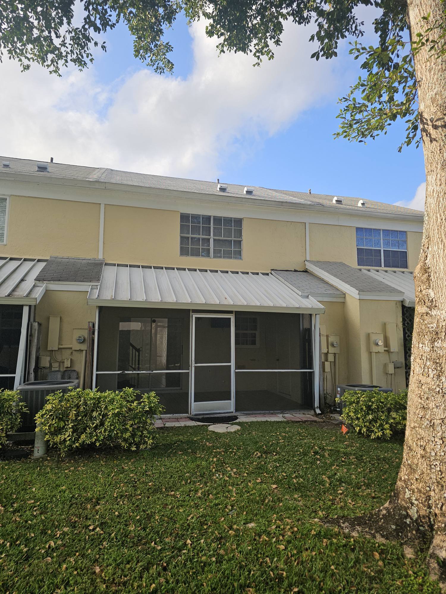 Building Photo - 2925 Belmont Ln