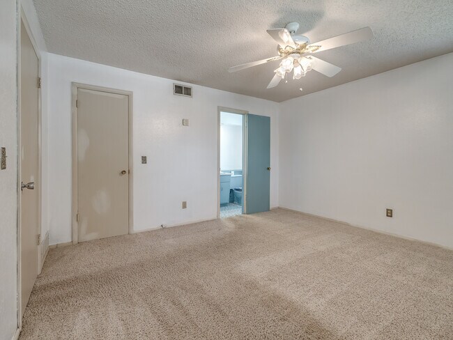 Building Photo - 6721 St Mary's Cir