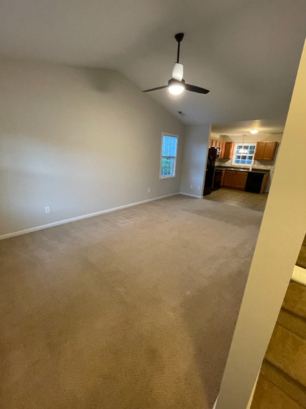 Building Photo - 1404 Old Folkstone Rd