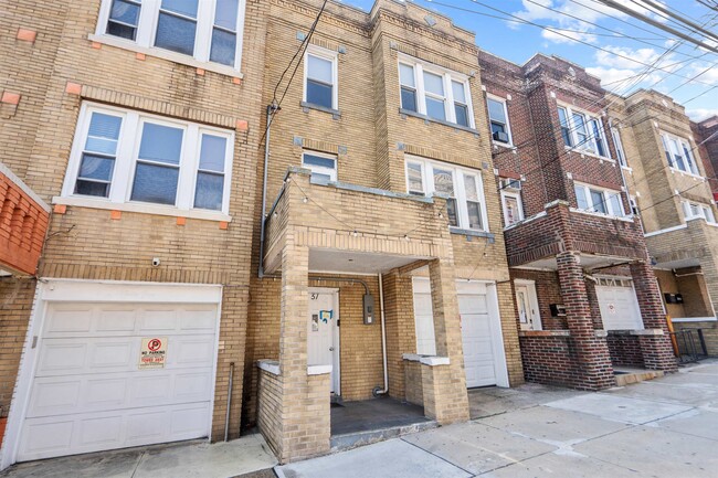 Building Photo - 37 64th St