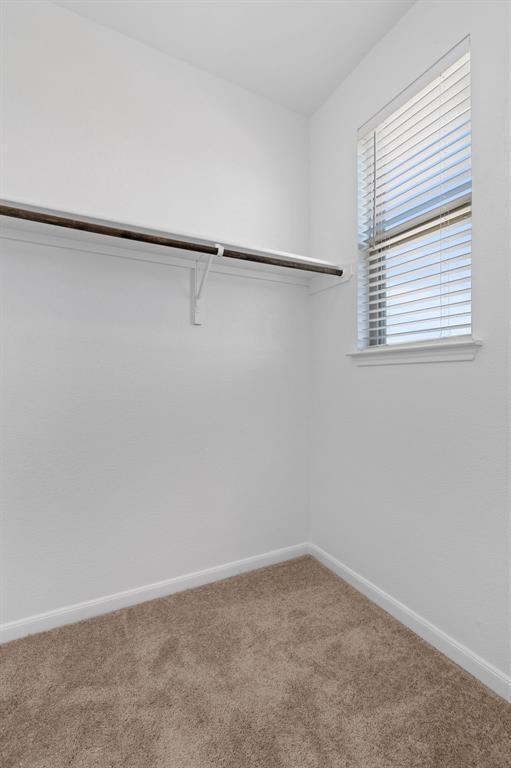 Building Photo - 348 Rend Dr