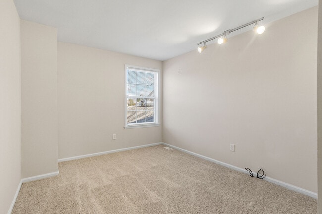 Building Photo - 101 Stoneham Dr