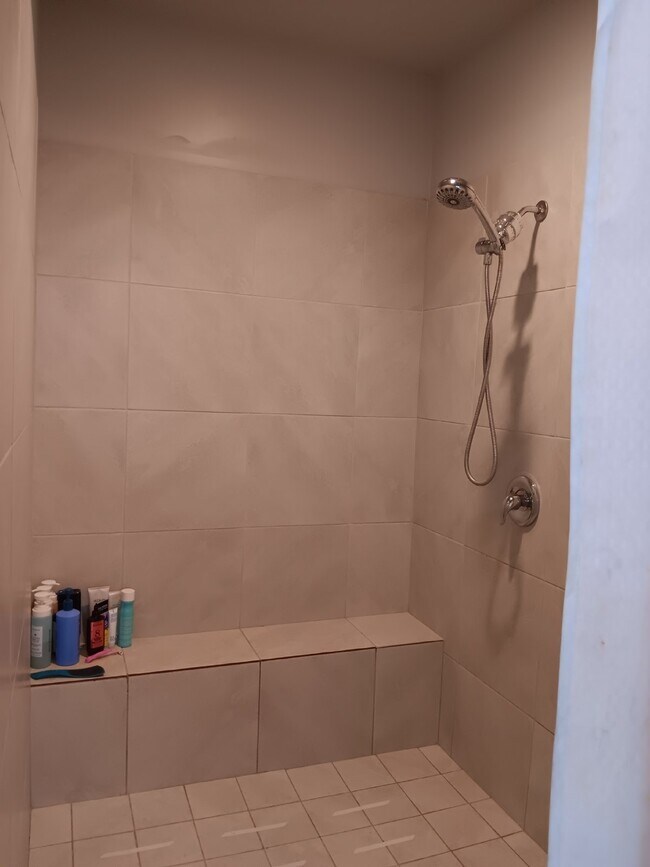 Building Photo - Beautiful single family home in Little Valley - PET FRIENDLY