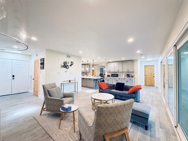 Building Photo - 3936 Wagon Rd