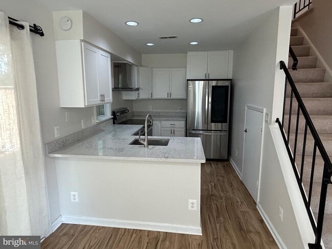 Building Photo - 6001 Rabbit Hill Ct