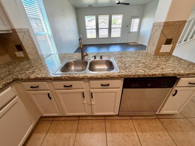 Building Photo - 26922 Henson Falls Dr
