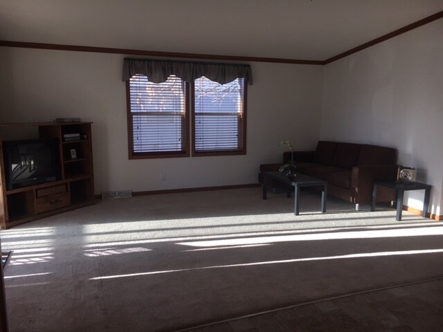 Building Photo - 4543 Montego Ave