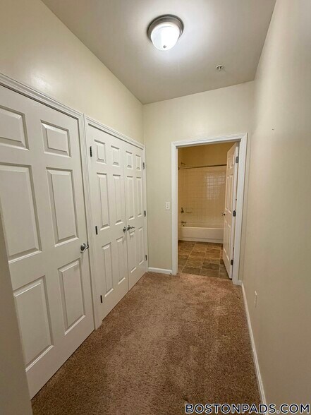 Building Photo - 311 Lowell St