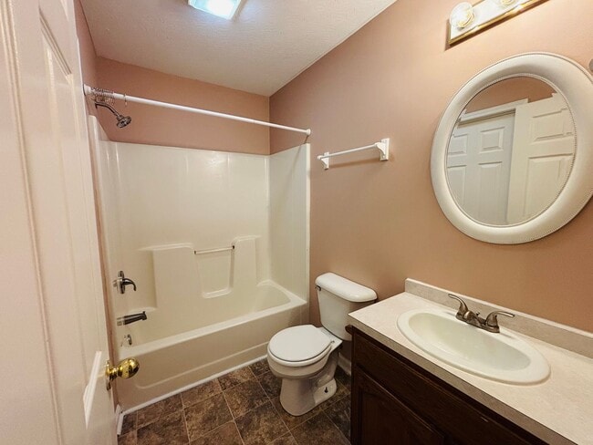 Building Photo - 1302 Sandy Cir