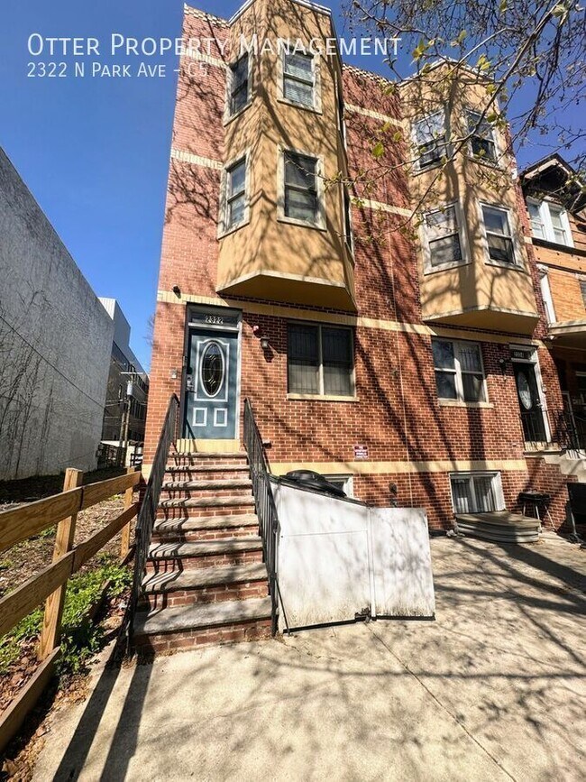 Building Photo - 2322 N Park Ave