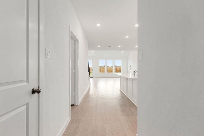 Building Photo - 6411 Symphony Wave Dr
