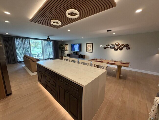 Building Photo - 1440 E Laguna Pl