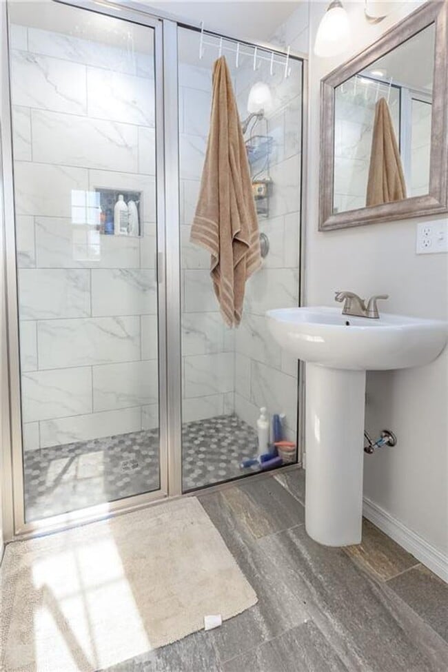 Building Photo - Brand new remodel in North OKC + 4 bedrooms